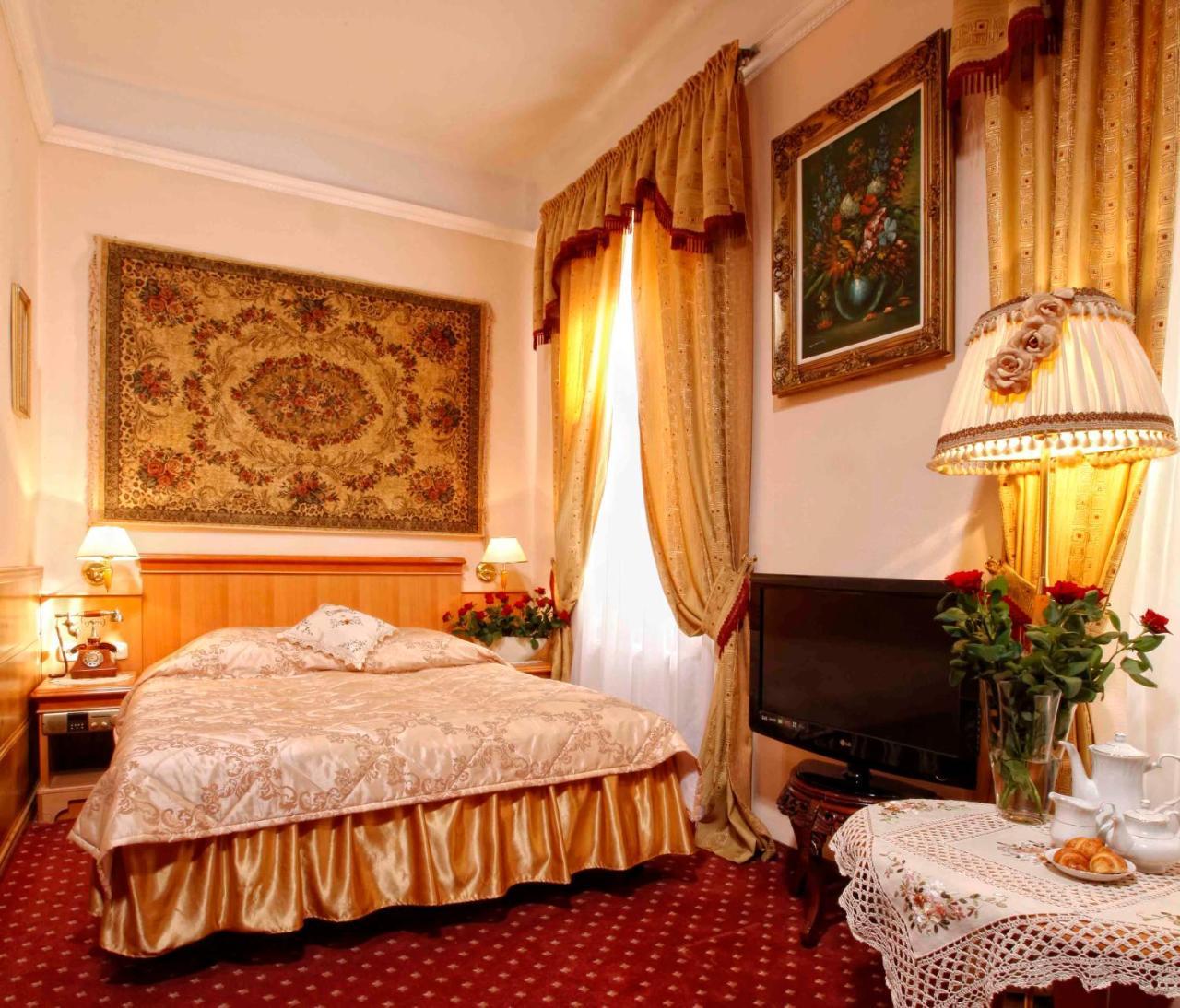 Double or Twin PLUS Room